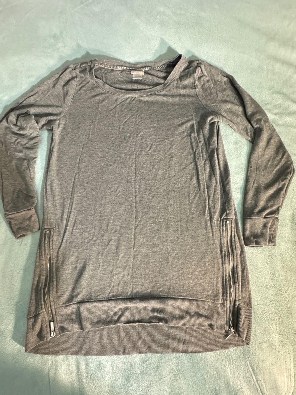 Chico's Heather Gray Long-Sleeve Tunic with Zip Accents